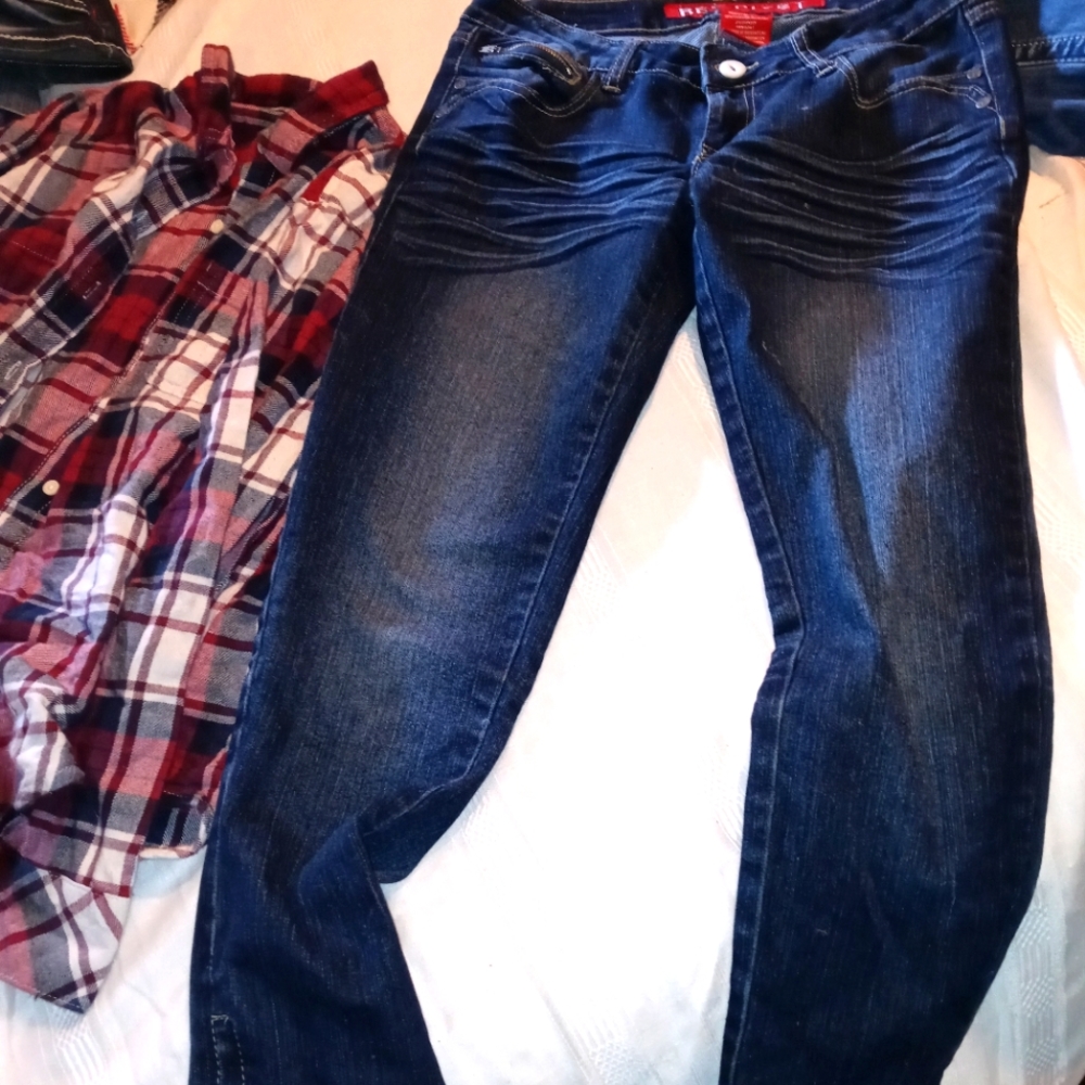 NWOT red rivet jeans